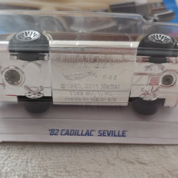 Hot Wheels '82 Cadillac Seville Die-Cast Car - Picture 2 of 8